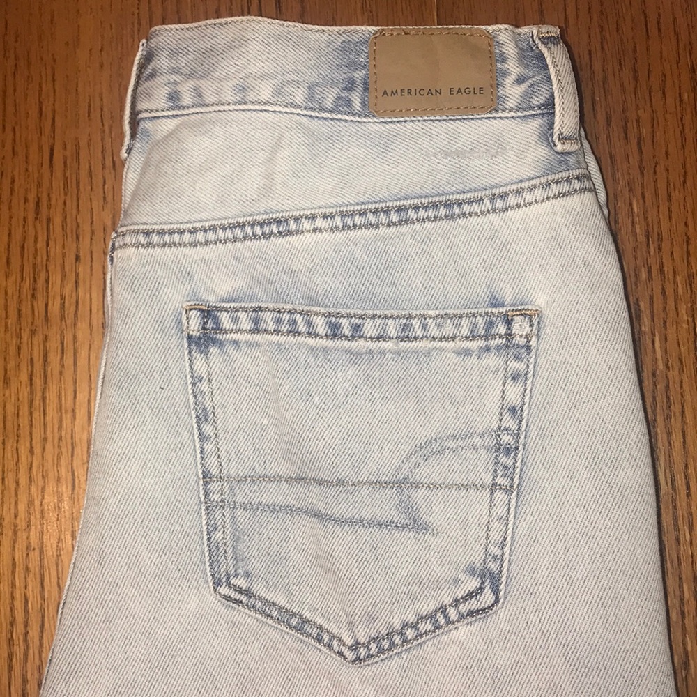 NWT American Eagle Mom Jeans
